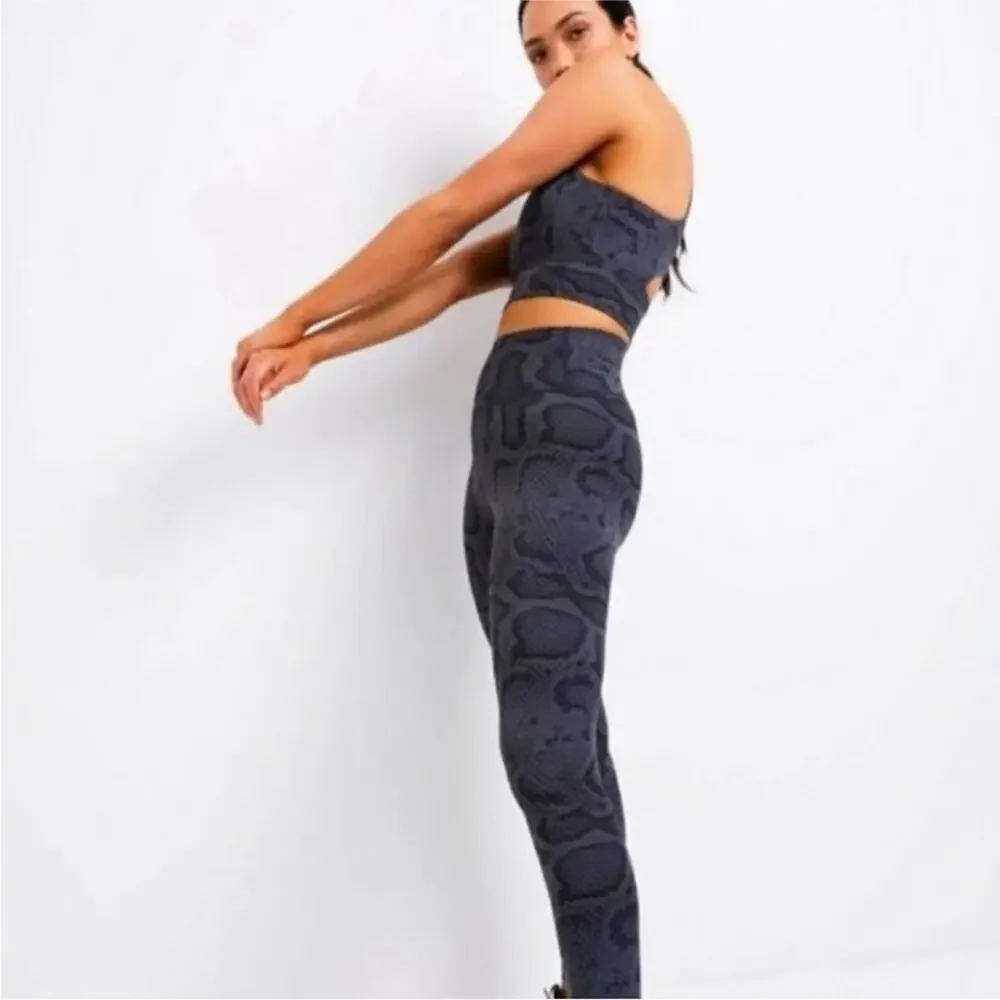 All Fenix Anthropologie Navy Snake Print Long Sports Bra Size Small